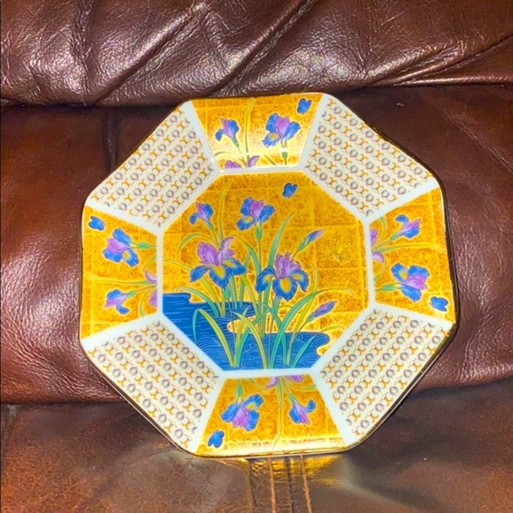 Vintage/antique Golden Mia fine porcelain hexagon plate